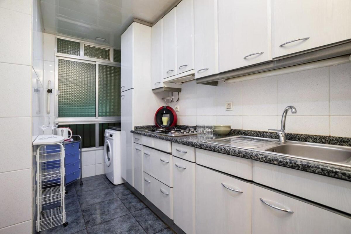 ברצלונה Next To Sagrada Familia 4-Bedroom Apartment מראה חיצוני תמונה