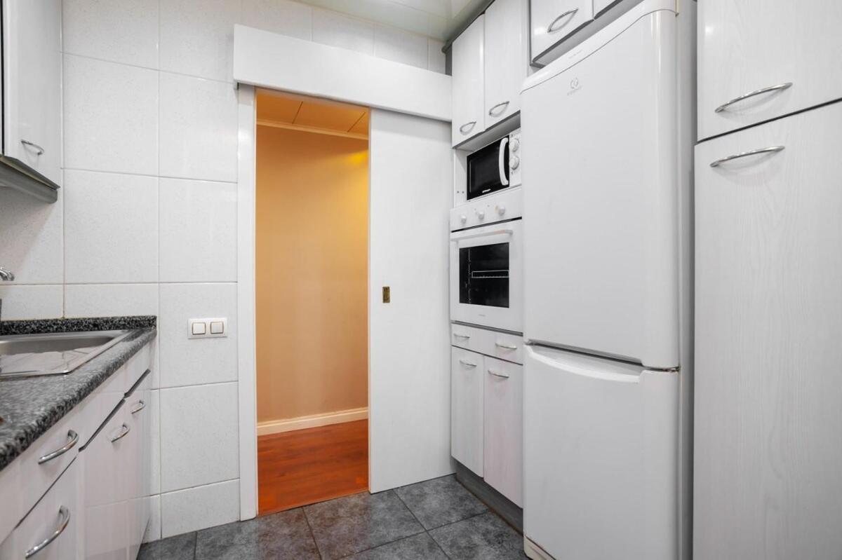 ברצלונה Next To Sagrada Familia 4-Bedroom Apartment מראה חיצוני תמונה