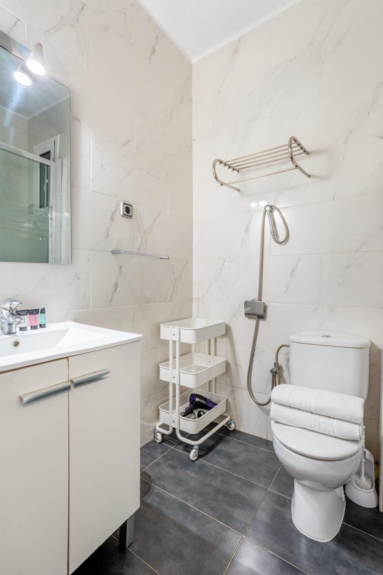 ברצלונה Next To Sagrada Familia 4-Bedroom Apartment מראה חיצוני תמונה